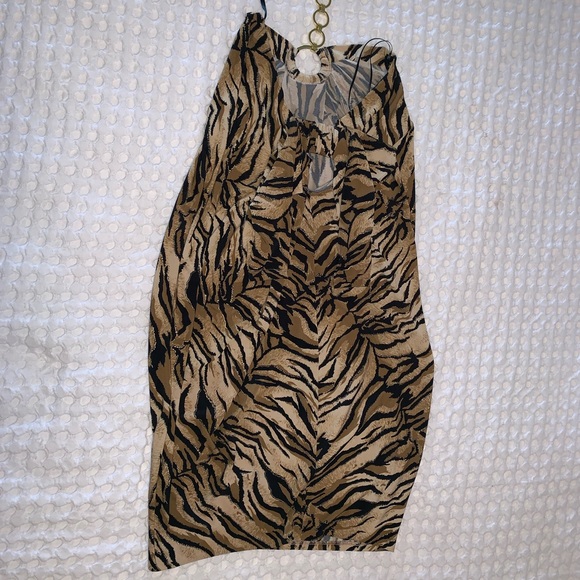 CACHÉ - Picture 3 of 6